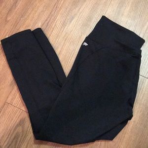 Fabletics capris